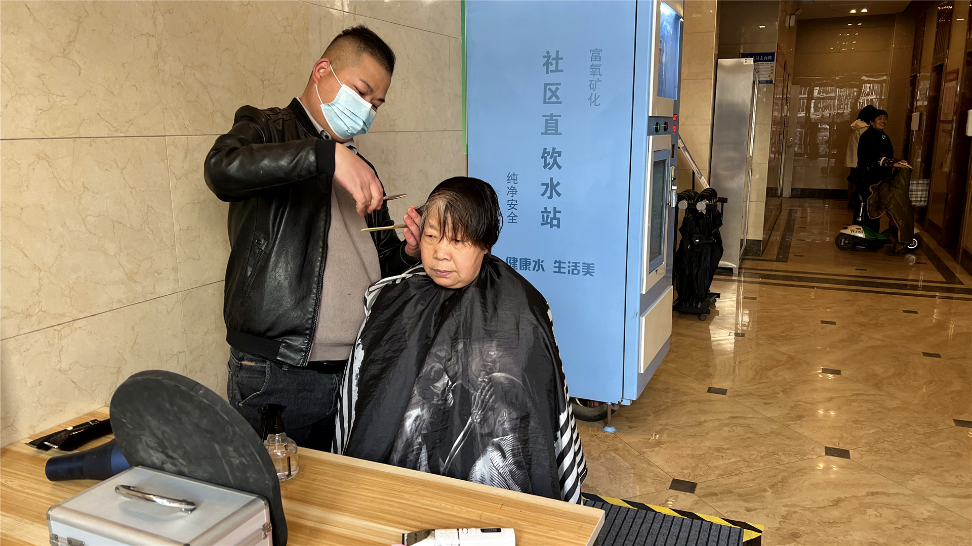傳遞溫暖，愛心義剪 (1)_副本.jpg